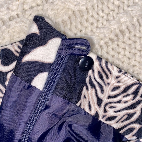 Talbots floral embossed pants size 6 - Picture 9 of 12